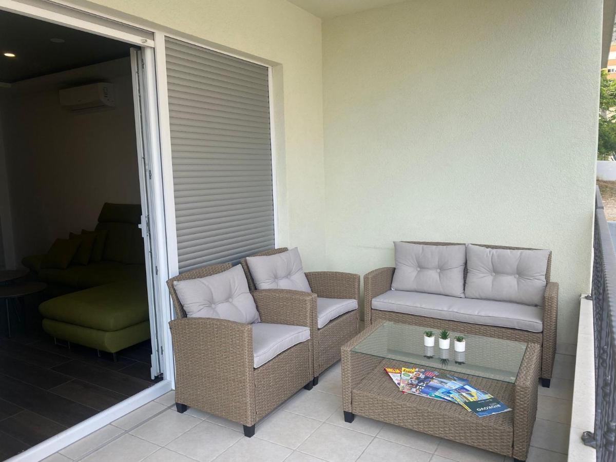Modern New Apartment In Макарска Екстериор снимка