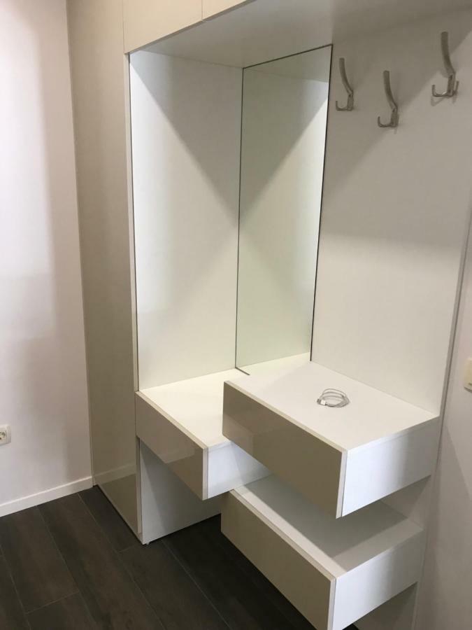 Modern New Apartment In Макарска Екстериор снимка