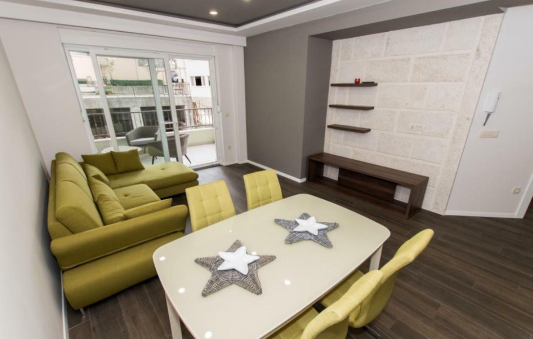 Modern New Apartment In Макарска Екстериор снимка